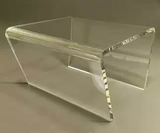 Скамейка из оргстекла