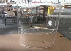 Круглая витрина из оргстекла Круглая витрина из оргстекла