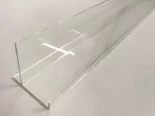 Полка из оргстекла